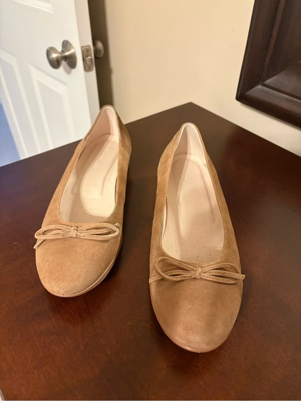 Ecco Women's Suede Ballet Flats in tan